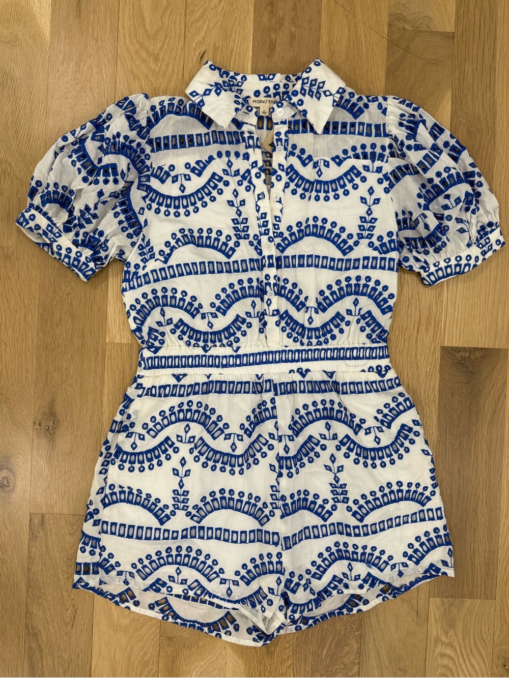 Main Strip White & Blue Patterned Short Sleeve Romper